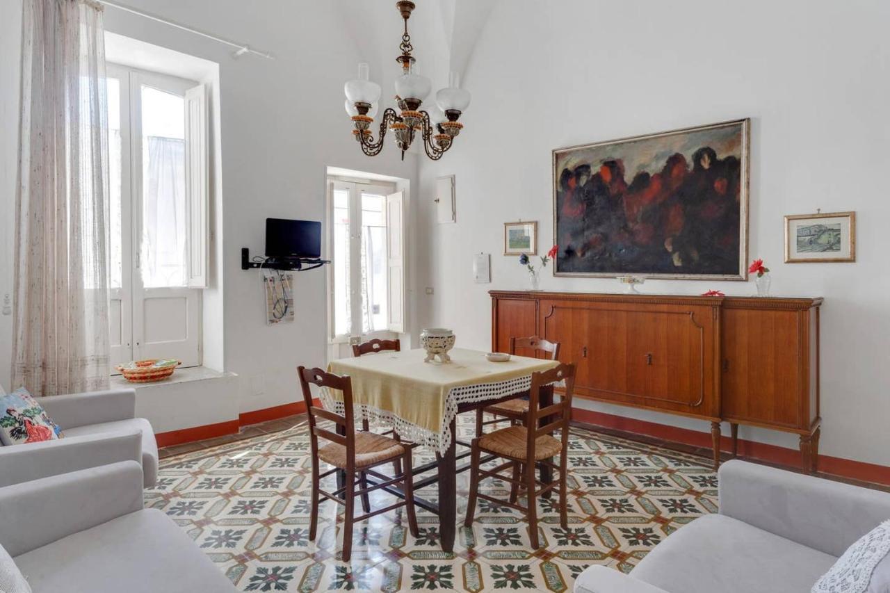 Appartement La Torre Antica Dimora à Giuggianello Extérieur photo