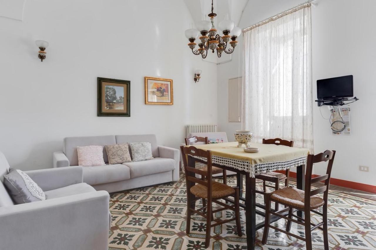 Appartement La Torre Antica Dimora à Giuggianello Extérieur photo