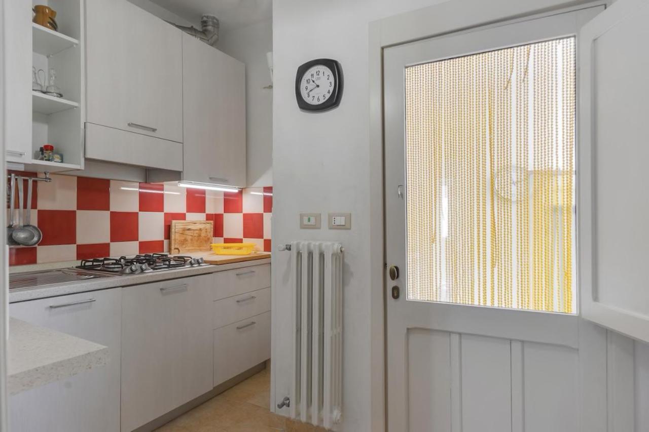 Appartement La Torre Antica Dimora à Giuggianello Extérieur photo